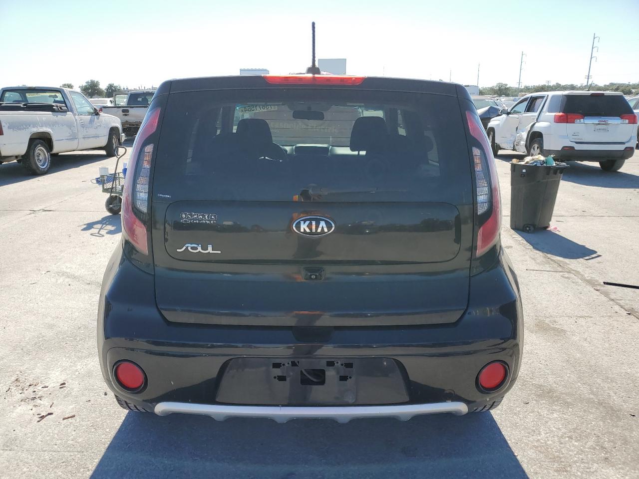 KNDJP3A55H7410114 2017 Kia Soul +