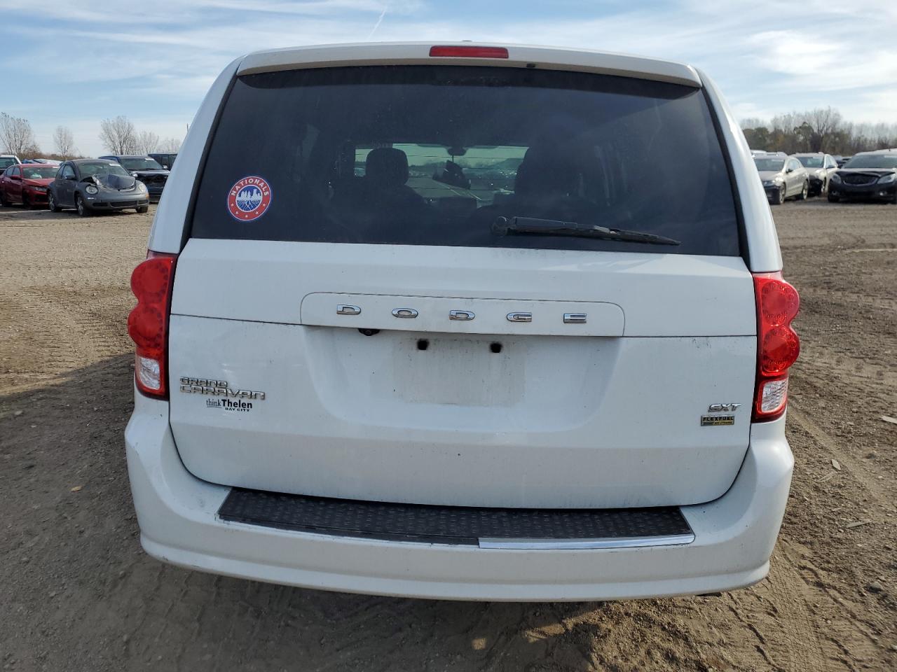 VIN 2C4RDGCG5KR564488 2019 DODGE CARAVAN no.6