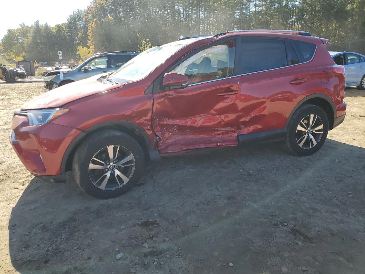 VIN JTMRFREV4HJ170527 2017 TOYOTA RAV4 no.1