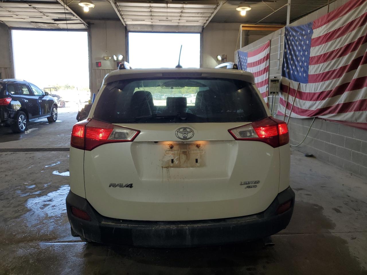 2015 Toyota RAV 4 - Image 6