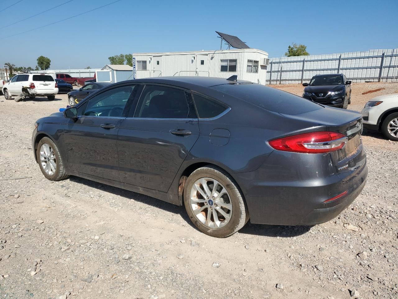 2019 Ford Fusion - Image 2