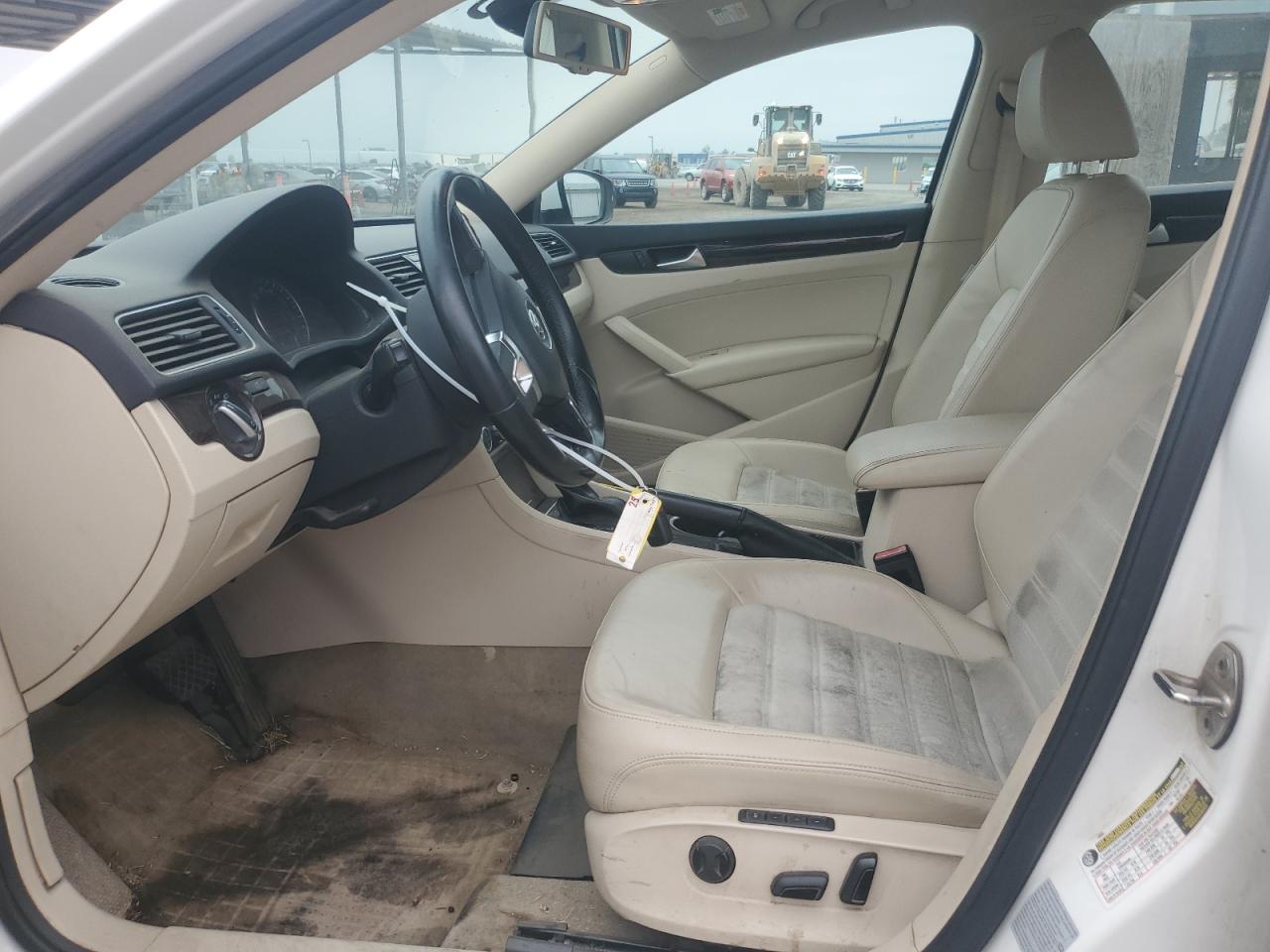 2015 Volkswagen Passat - Image 7