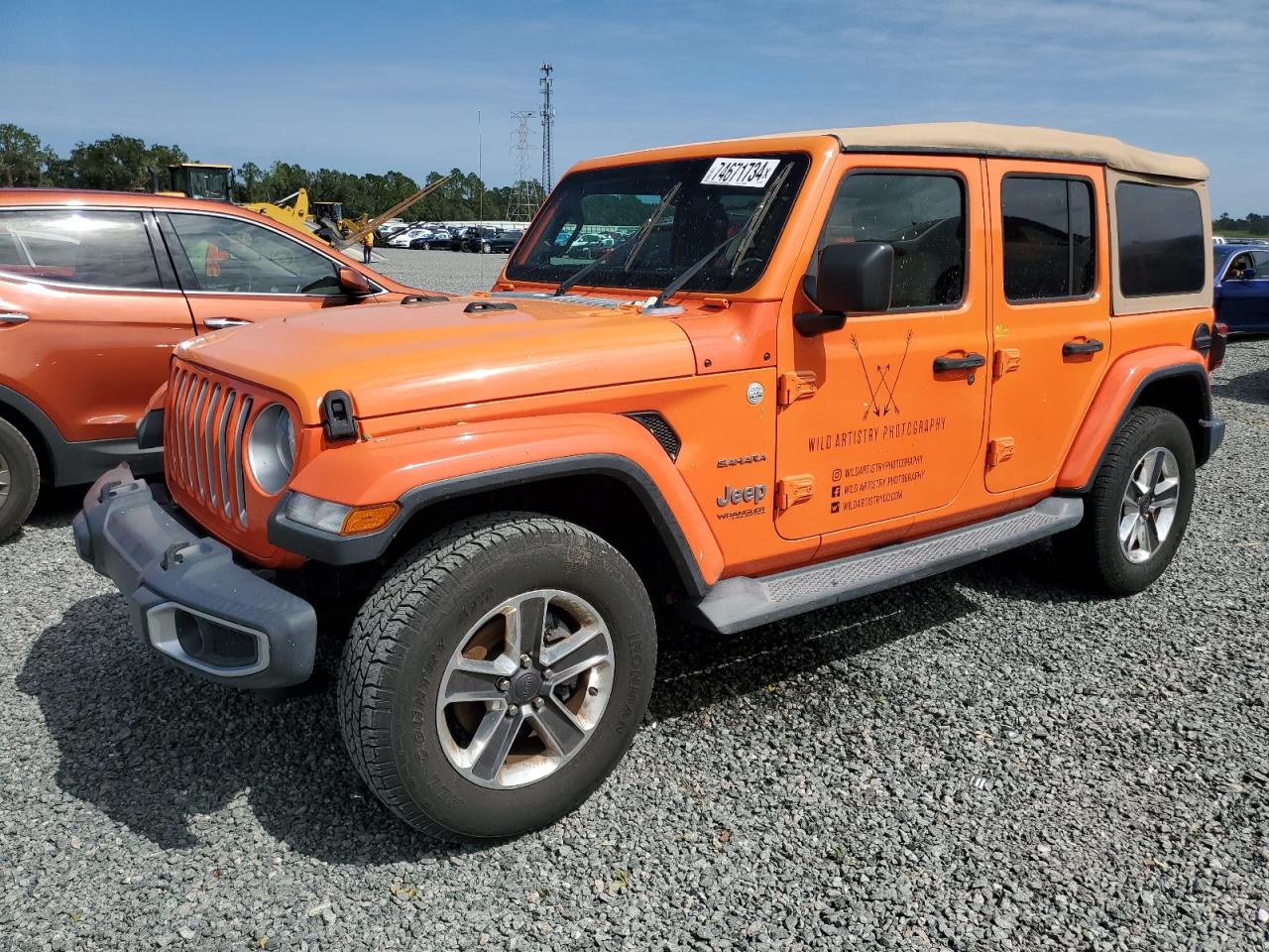 1C4HJXEG6JW310120 2018 Jeep Wrangler Unlimited Sahara