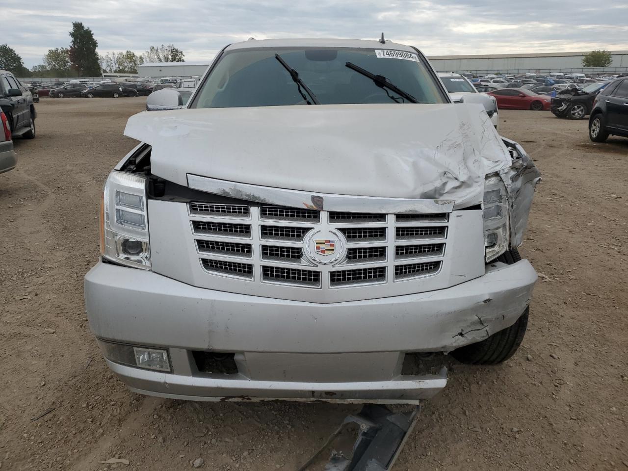 VIN 1GYS4BEF4ER199718 2014 CADILLAC ESCALADE no.5