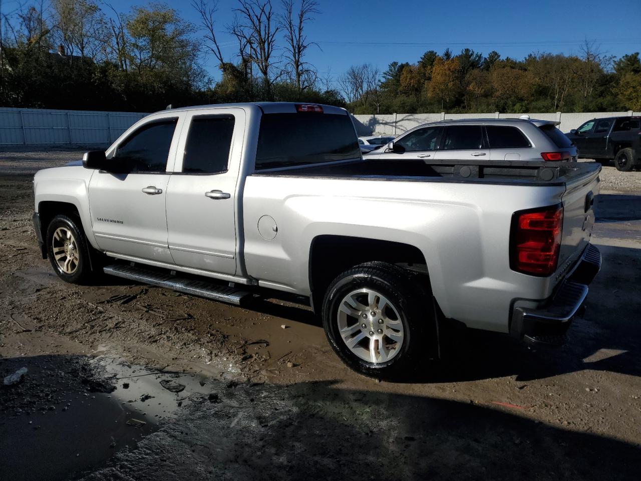 2016 Chevrolet Silverado - Image 2
