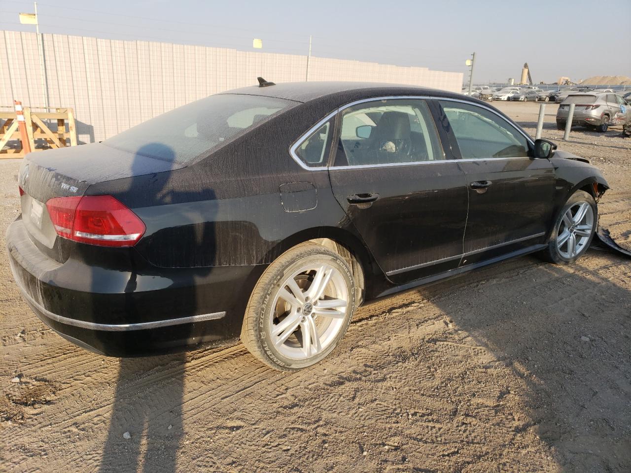 2014 Volkswagen Passat - Image 3