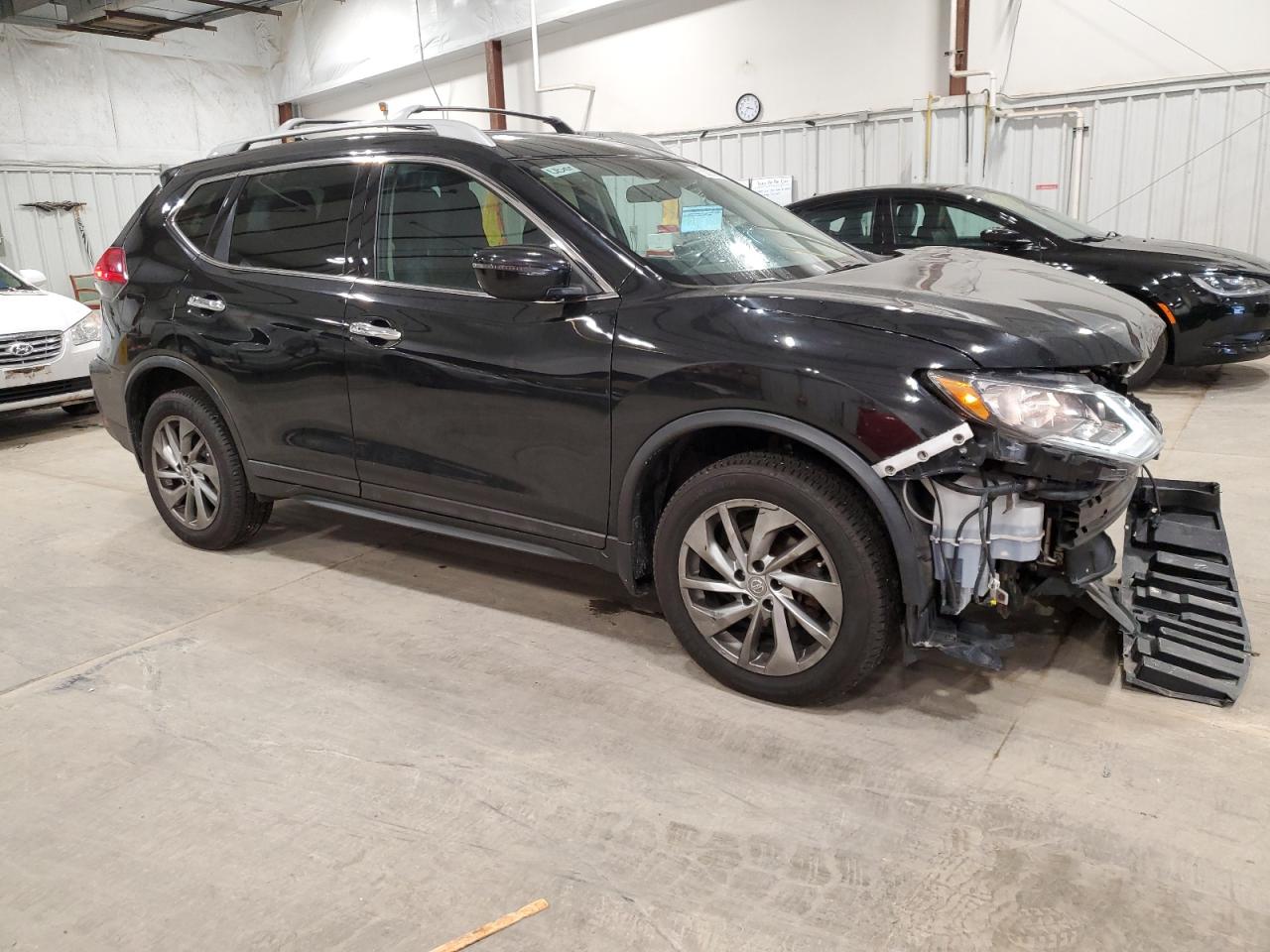2017 Nissan Rogue - Image 4