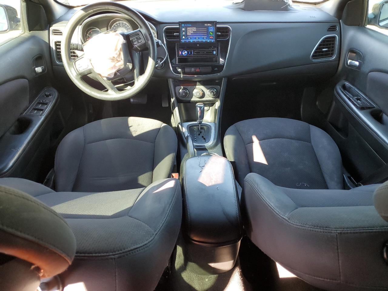 2013 Chrysler 200 - Image 8