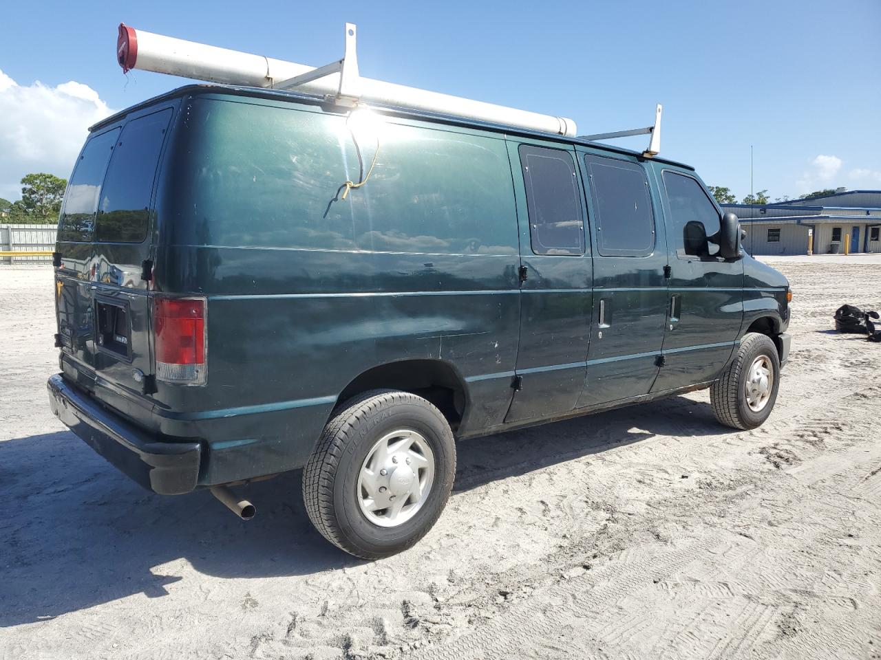 2012 Ford Econoline - Image 3