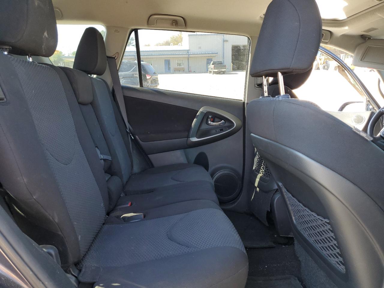 2011 Toyota RAV 4 - Image 11