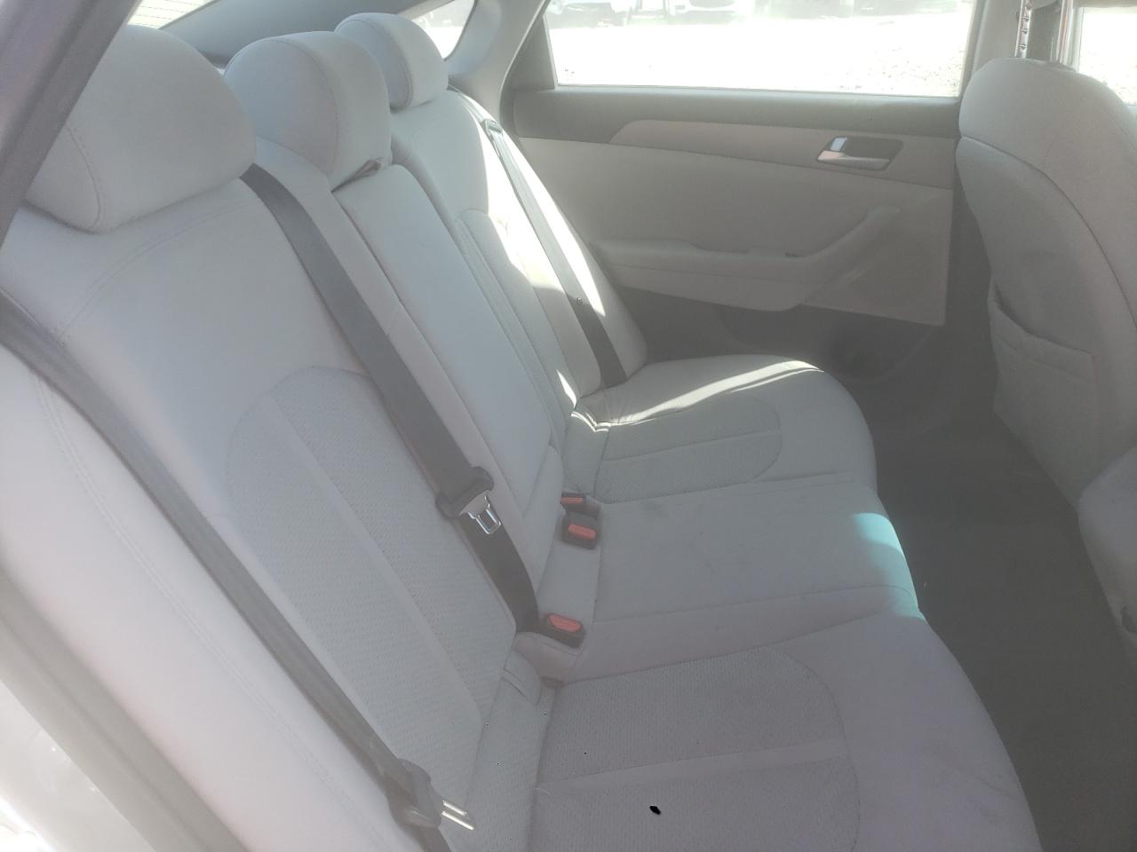 2015 Hyundai Sonata - Image 10
