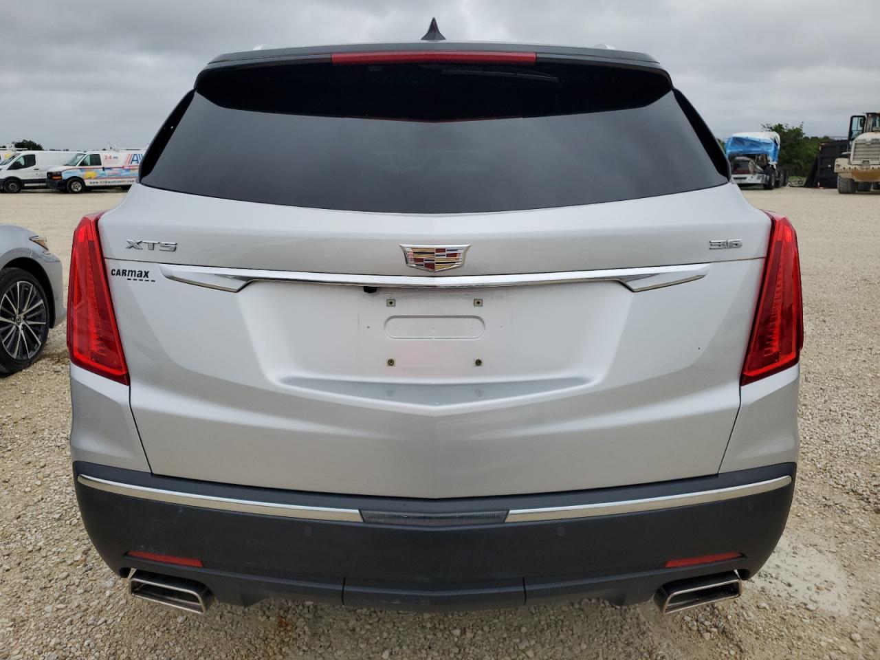 1GYKNCRS6KZ267233 2019 Cadillac Xt5 Luxury