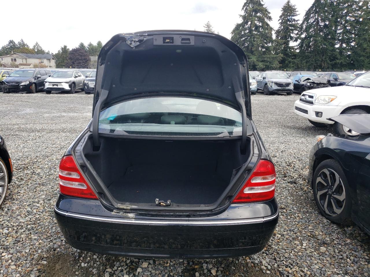 2003 Mercedes-Benz C 240 VIN: WDBRF61J43E013047 Lot: 72944684