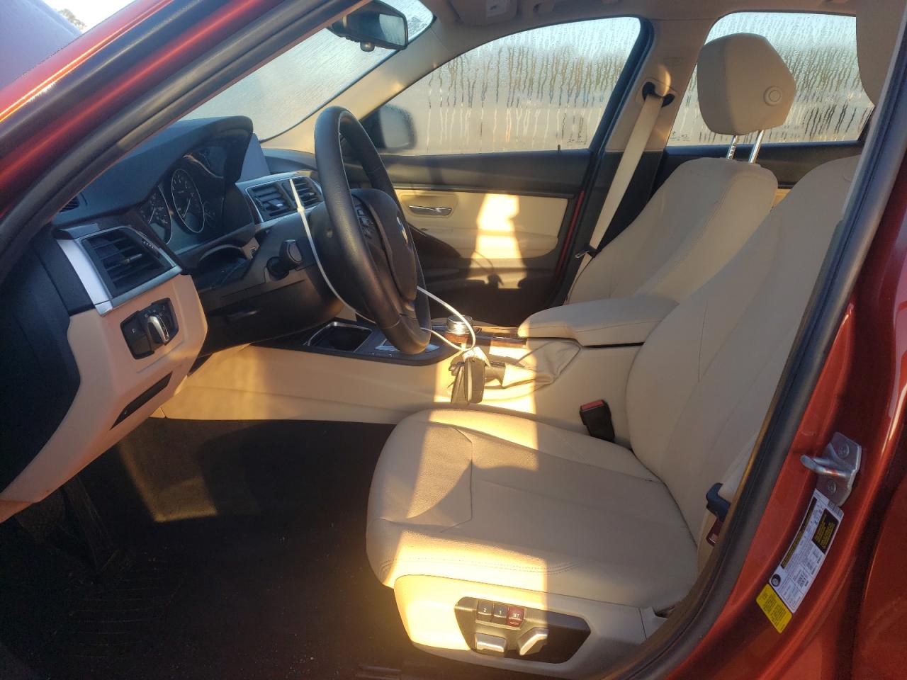 2018 BMW 320 I VIN: WBA8E1G56JNU92854 Lot: 76949564