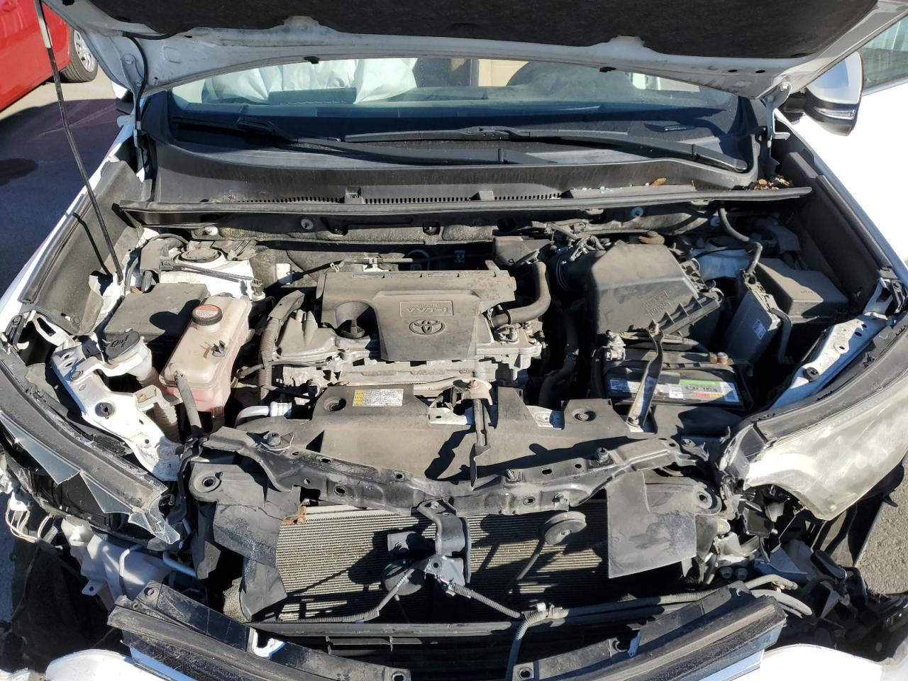2016 Toyota RAV 4 - Image 12