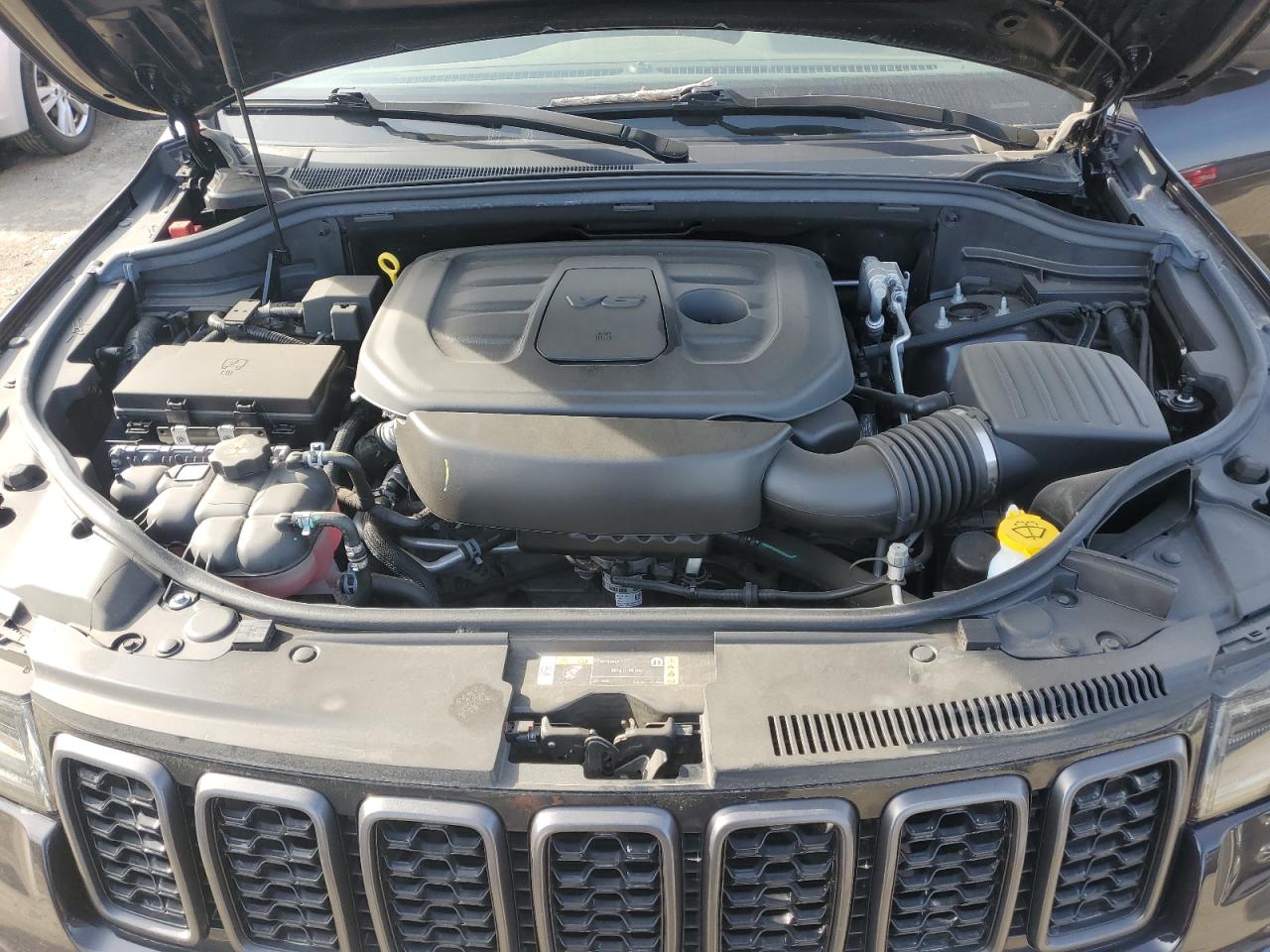 2021 Jeep Grand Cherokee - Image 12