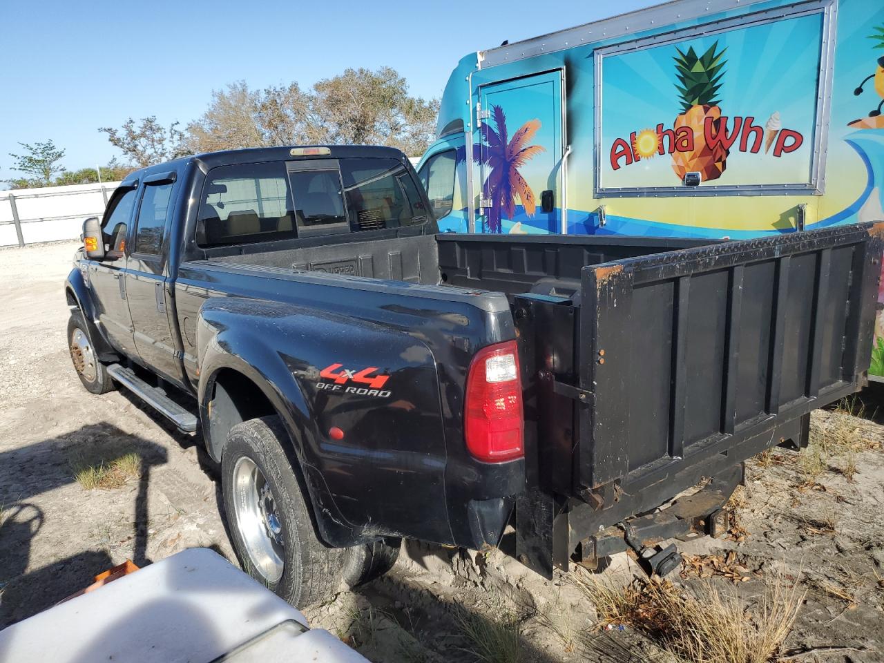 2008 Ford F450 - Image 2