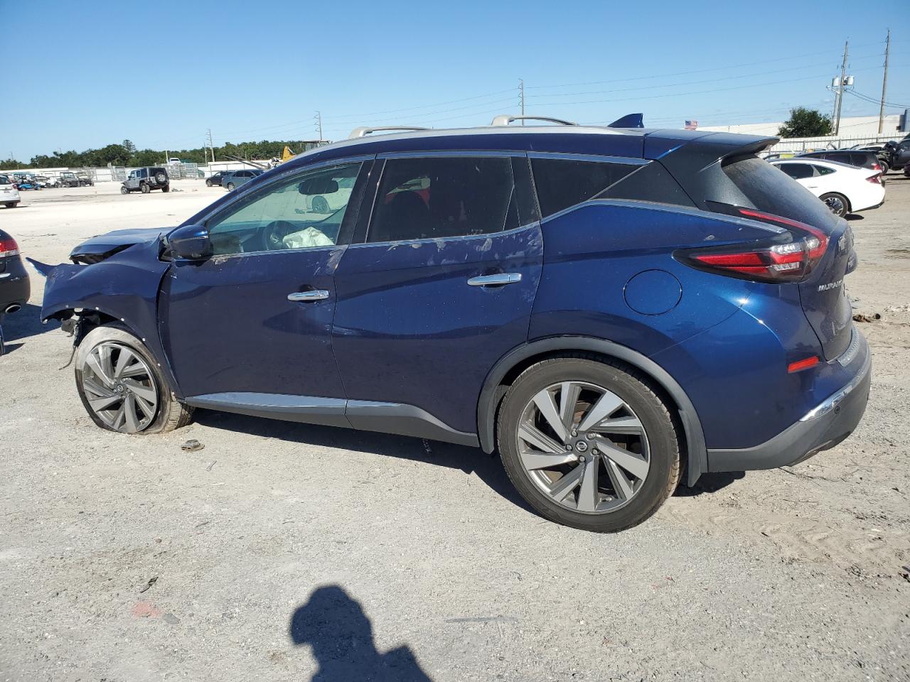 2019 Nissan Murano - Image 2