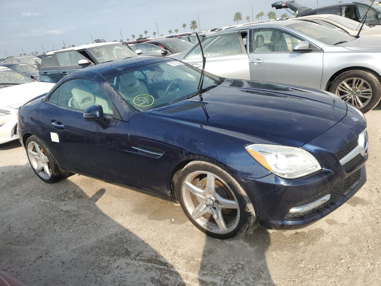 VIN WDDPK4HAXDF056646 2013 MERCEDES-BENZ SLK-CLASS no.4