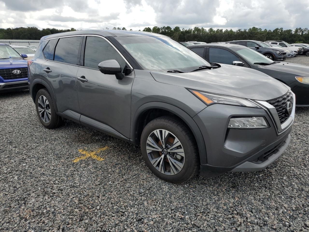 2021 Nissan Rogue - Image 4