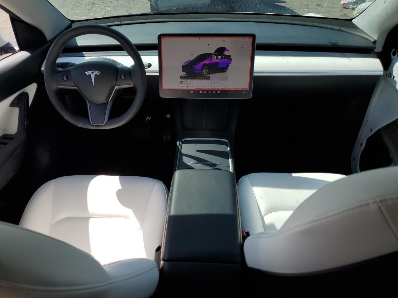 7SAYGAEE0NF494123 2022 Tesla Model Y