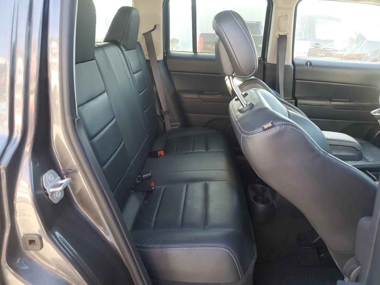 2017 Jeep Liberty (Patriot) - Image 11