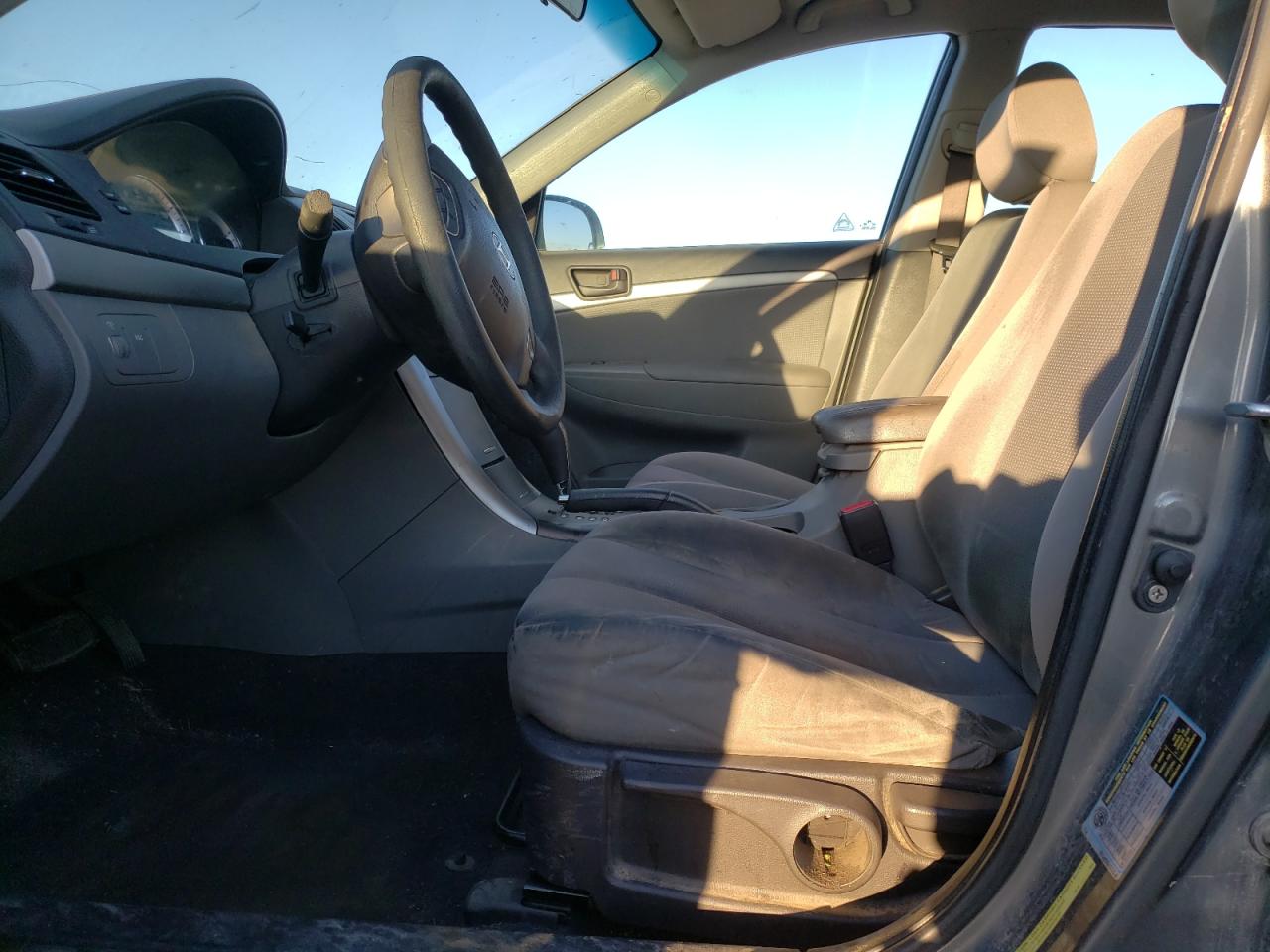 2010 Hyundai Sonata - Image 7