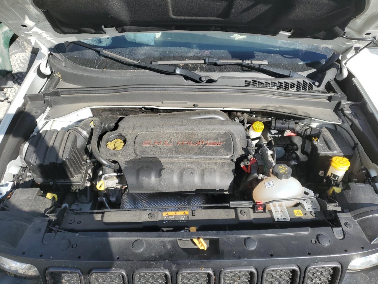 2021 Jeep Renegade - Image 12