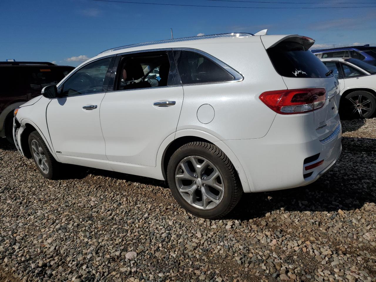 2017 Kia Sorento - Image 2