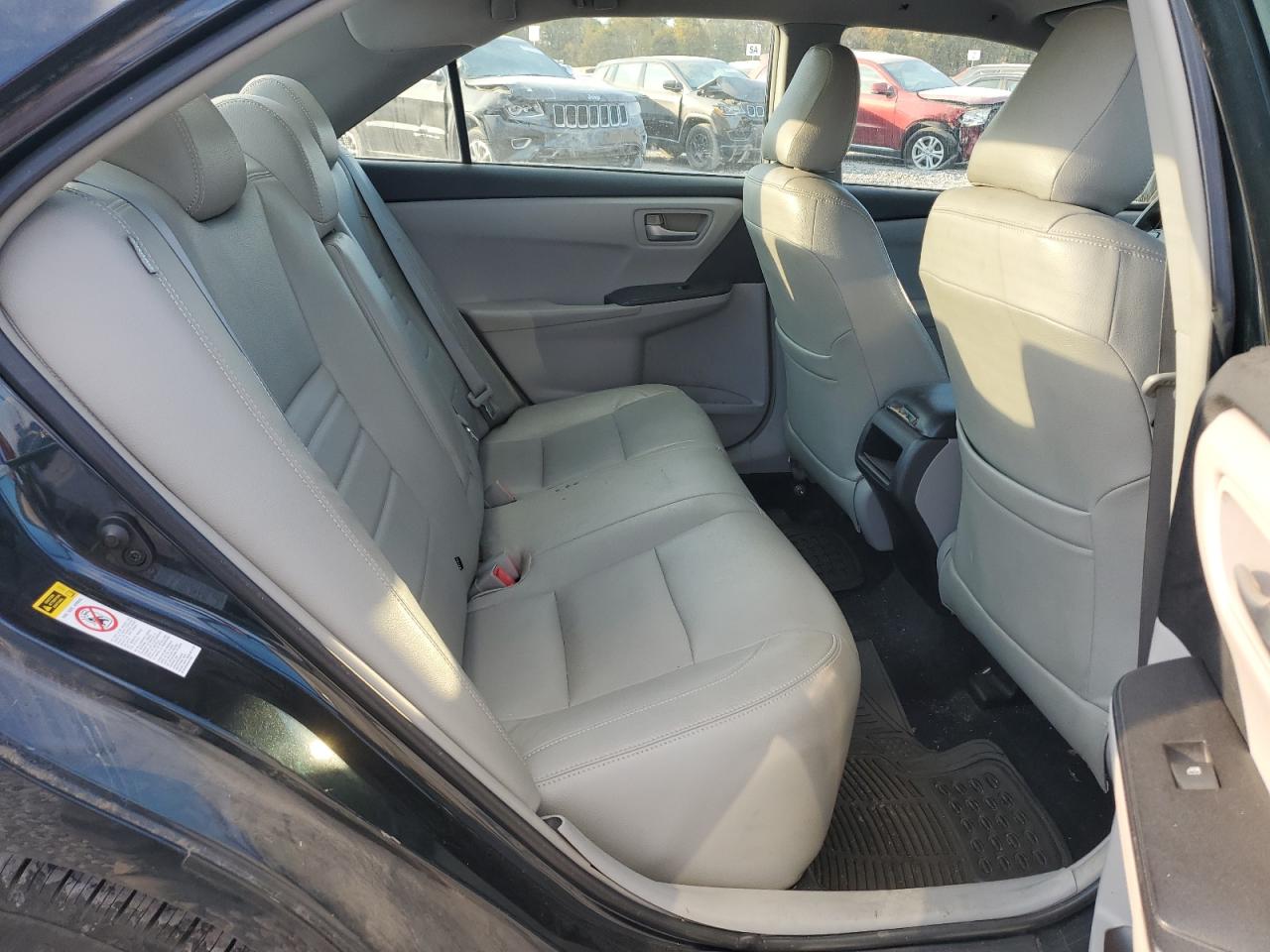 2015 Toyota Camry - Image 11