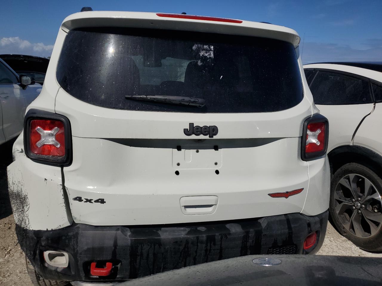 2020 Jeep Renegade - Image 6