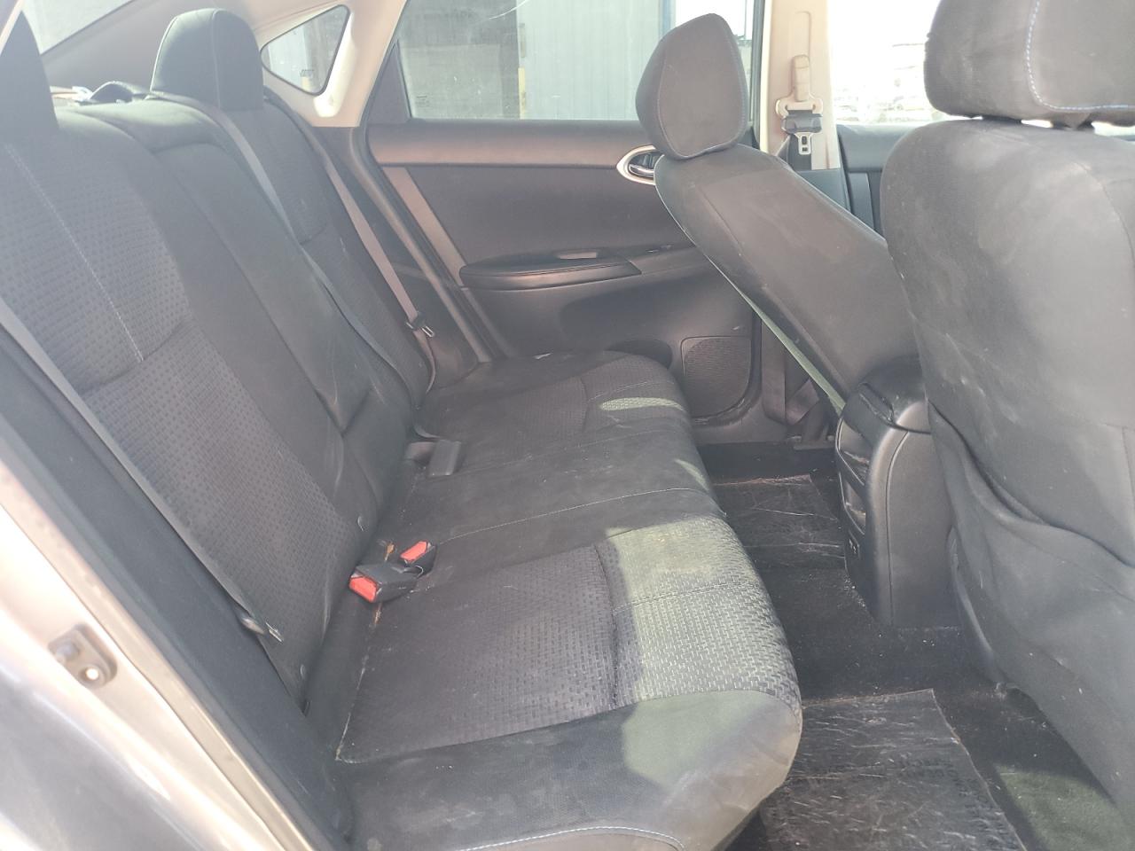 2019 Nissan Sentra - Image 10