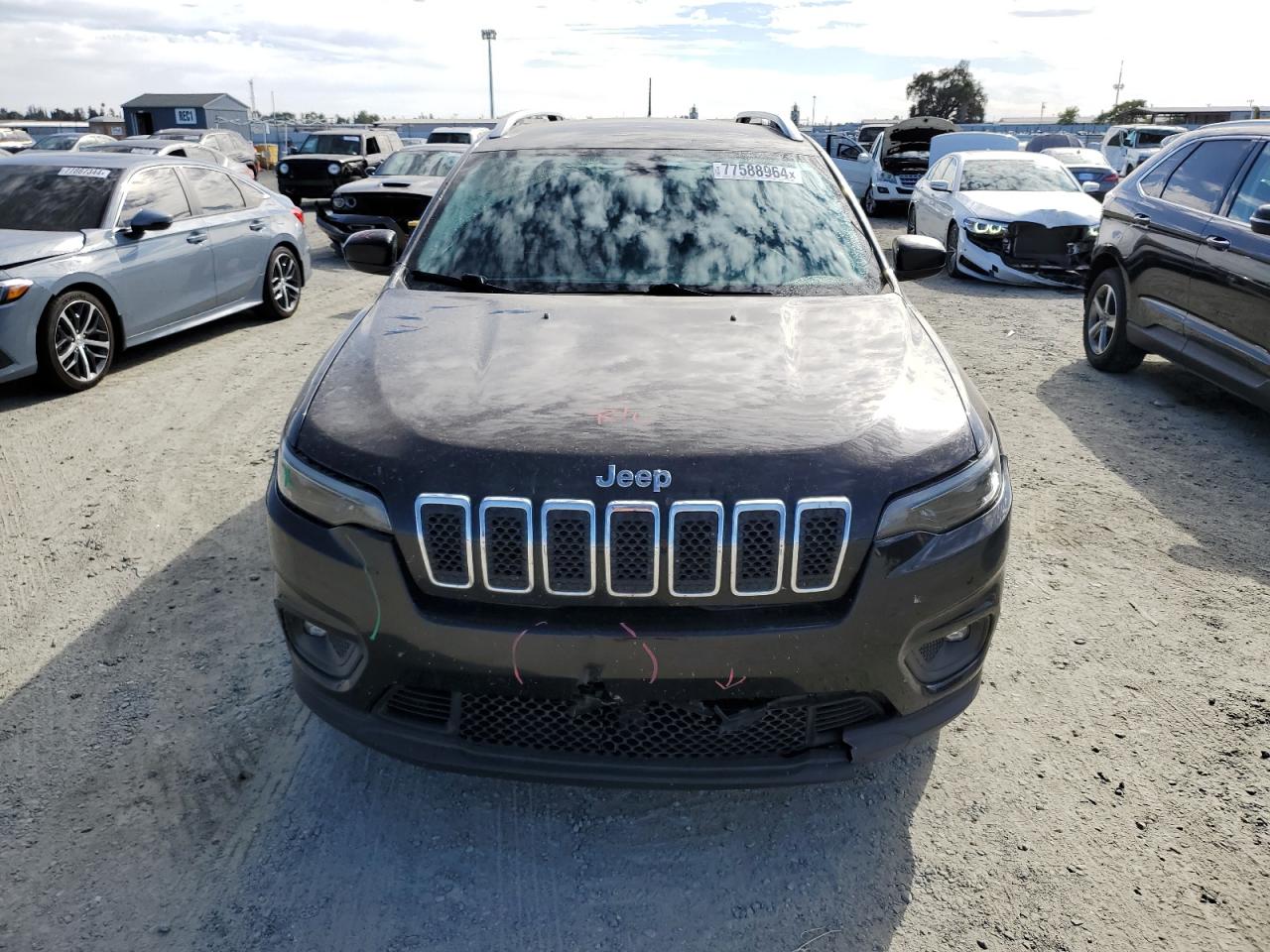 2019 Jeep Cherokee Latitude VIN: 1C4PJLCB9KD248690 Lot: 77588964