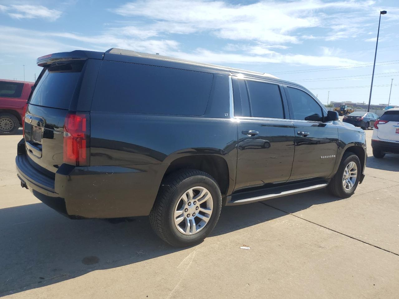 2018 Chevrolet Suburban - Image 3