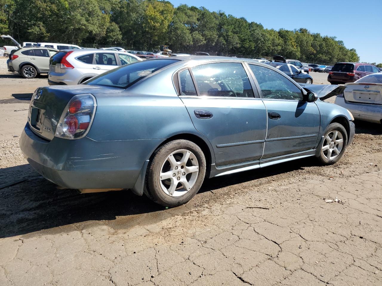 2002 Nissan Altima - Image 3