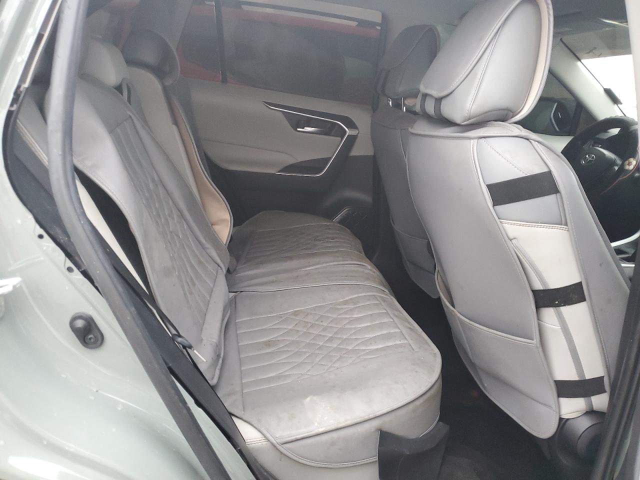 2021 Toyota RAV 4 - Image 11