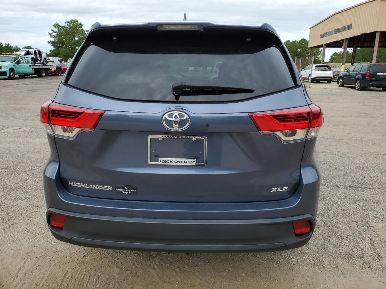 2019 Toyota Highlander - Image 6