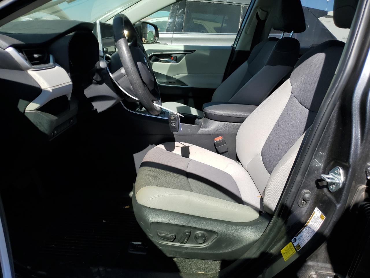 2023 Toyota RAV 4 - Image 7