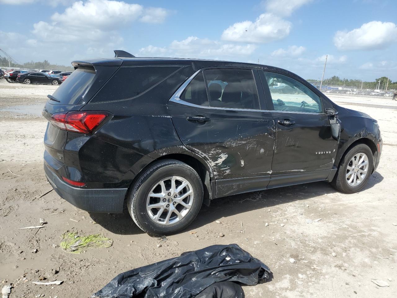 2022 Chevrolet Equinox - Image 3