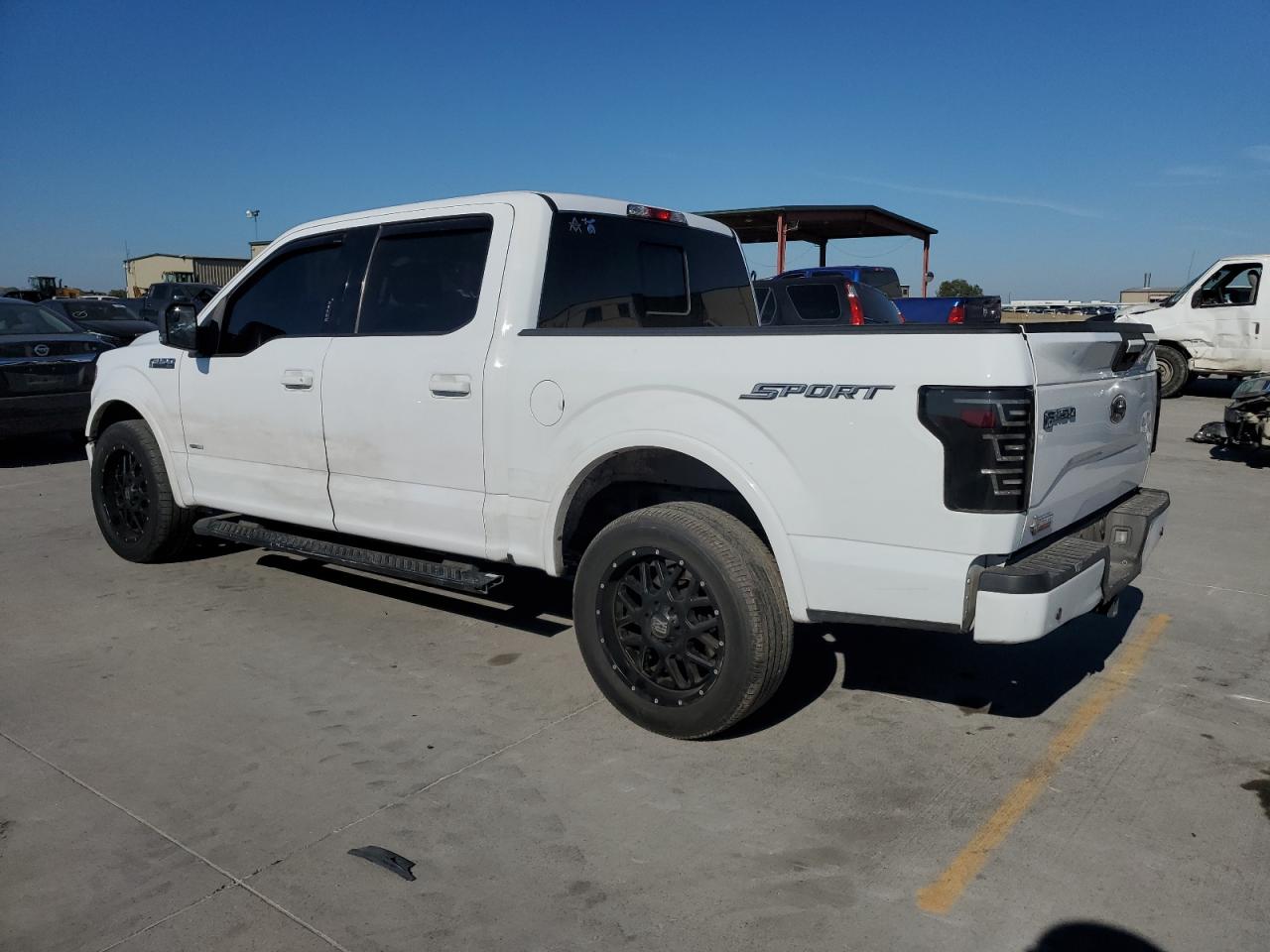 VIN 1FTEW1CG8GKE41425 2016 FORD F-150 no.2