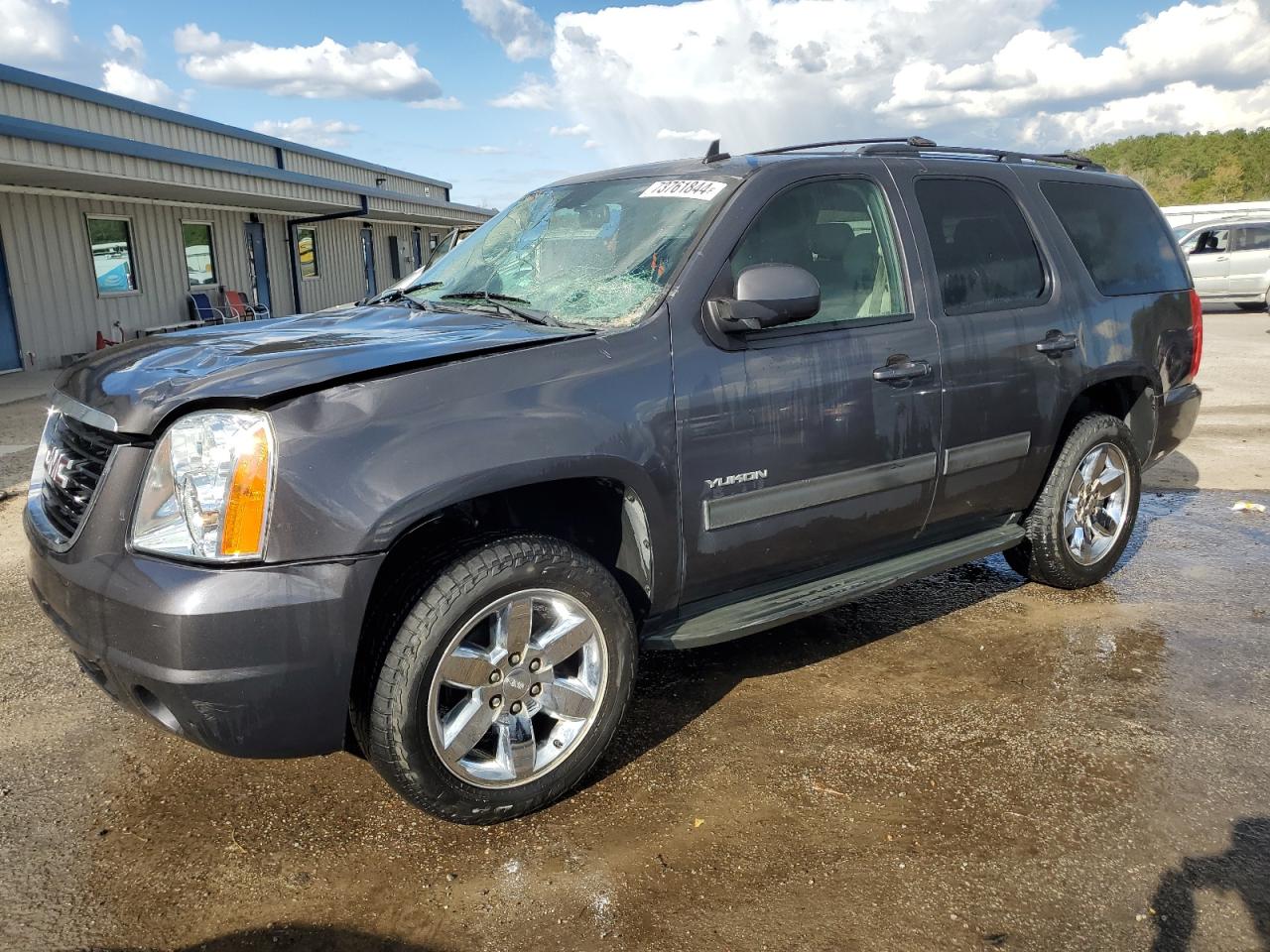 2010 GMC Yukon - Image 1