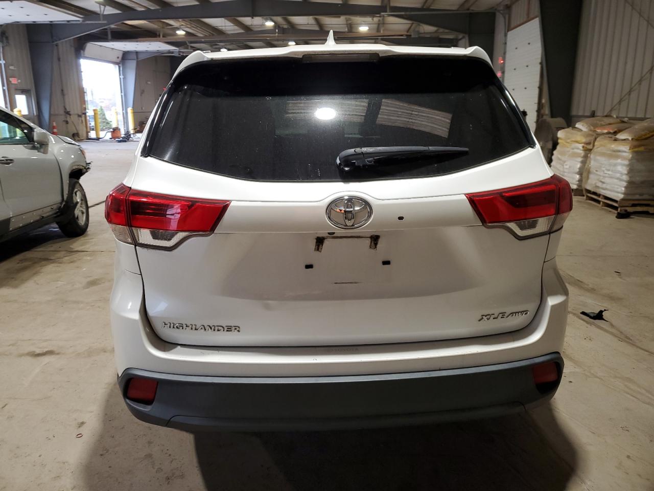 2017 Toyota Highlander Se VIN: 5TDJZRFH7HS369135 Lot: 65772704