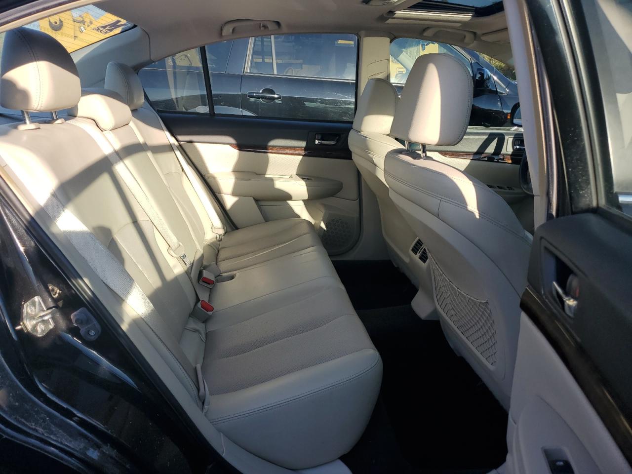 2014 Subaru Legacy - Image 10