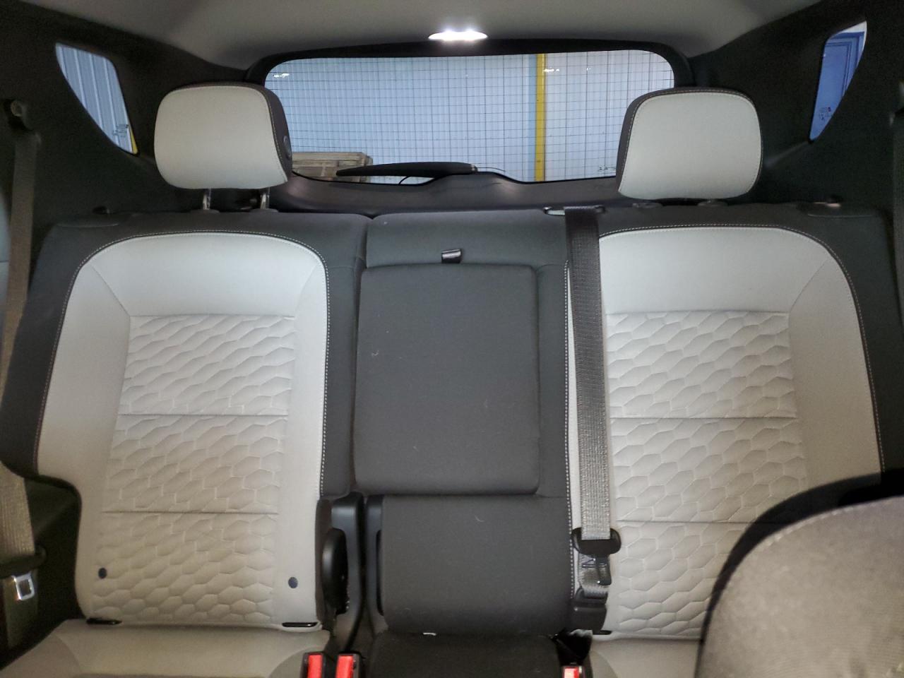 2020 Chevrolet Equinox - Image 10