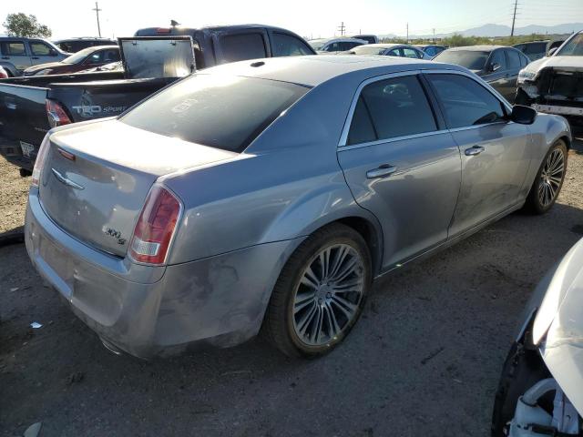  CHRYSLER 300 2013 Srebrny