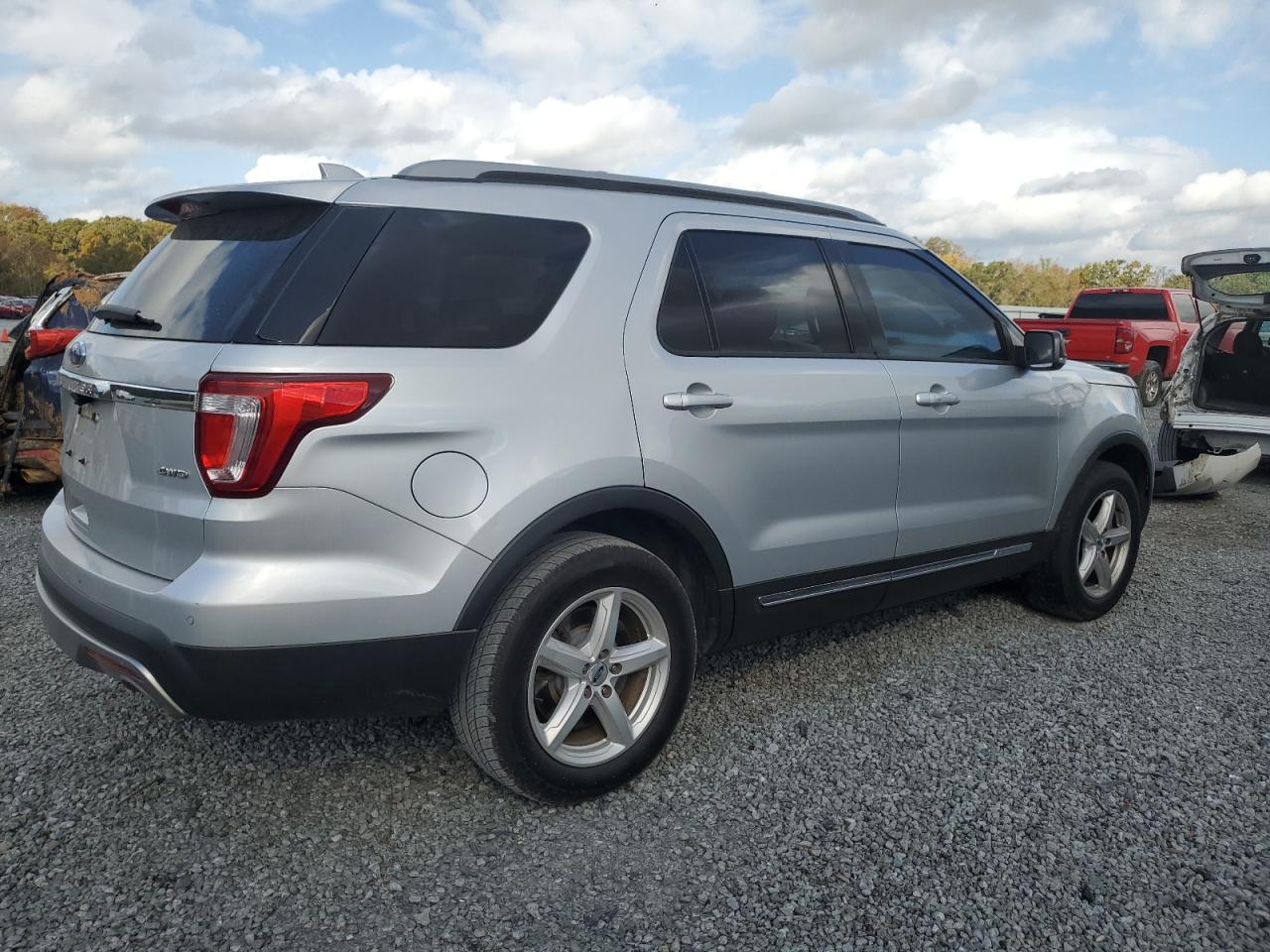2017 Ford Explorer - Image 3