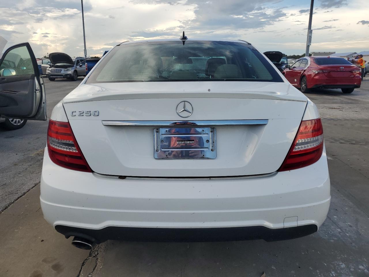 2013 Mercedes-Benz C 250 VIN: WDDGF4HB5DR285067 Lot: 73856274