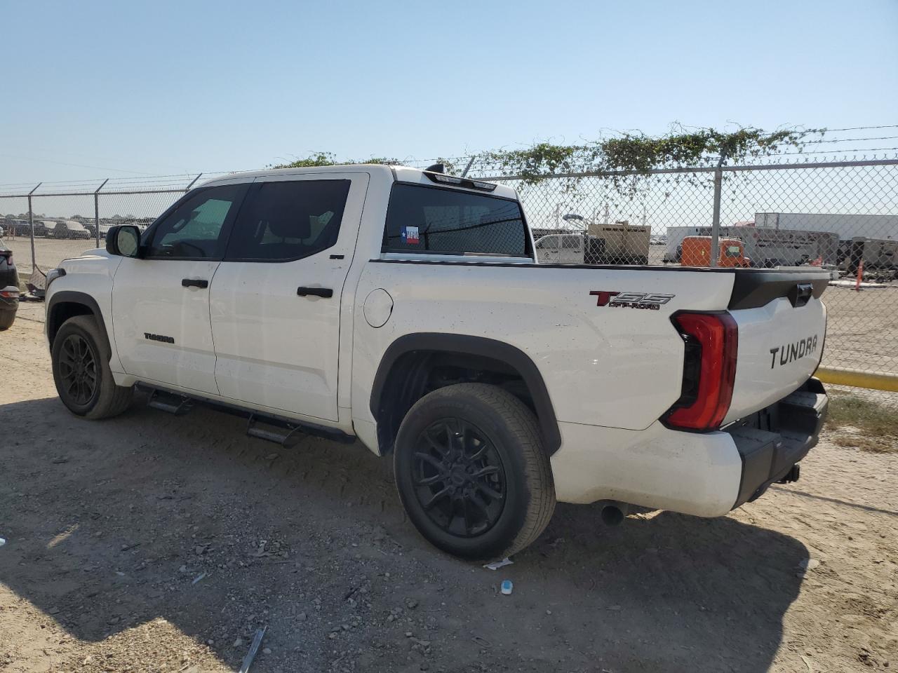 5TFLA5AB7NX003399 2022 Toyota Tundra Crewmax Sr