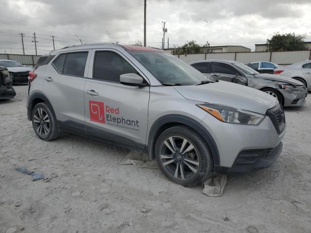  NISSAN KICKS 2018 Серебристый