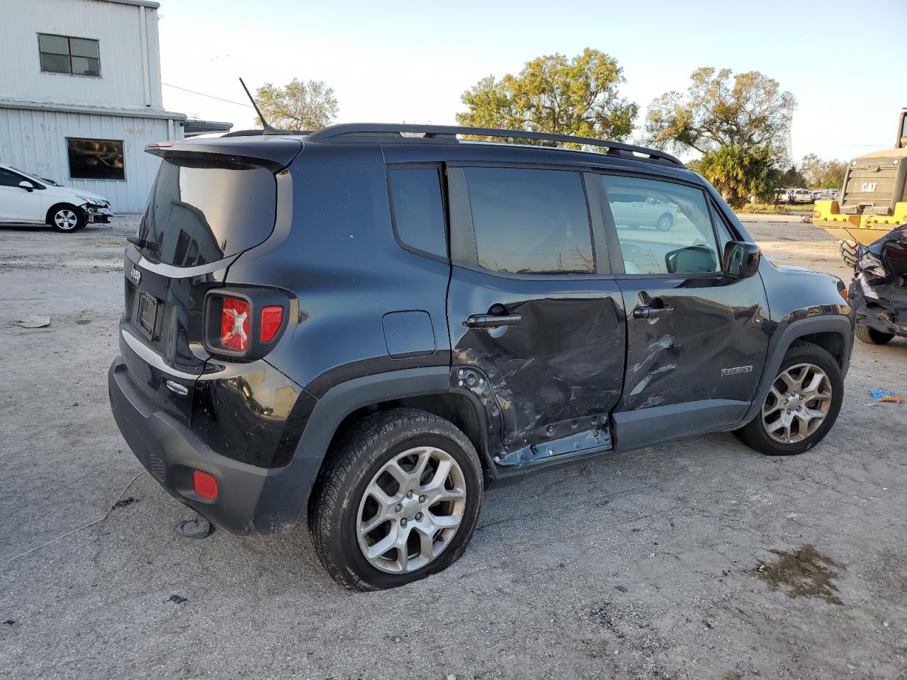 2017 Jeep Renegade - Image 3